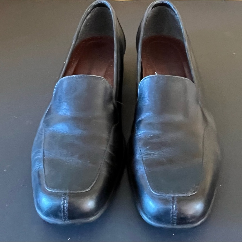 Naturalizer Black Leather Loafers 9.5 N